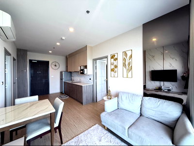 Condos for sale : For sale: The Symphony condo, 2 bedrooms, 2 bathrooms, 34th floor, 71.09 sq m.