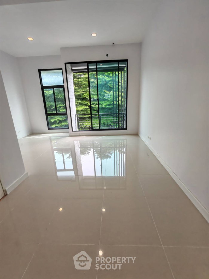 รูป ทาวน์เฮ้าส์ 3-ห้องนอน ที่ บ้านกลางเมือง พระราม 9 - รามคำแหง ใน พลับพลา (ID 2873203) - รูปที่ 8/30