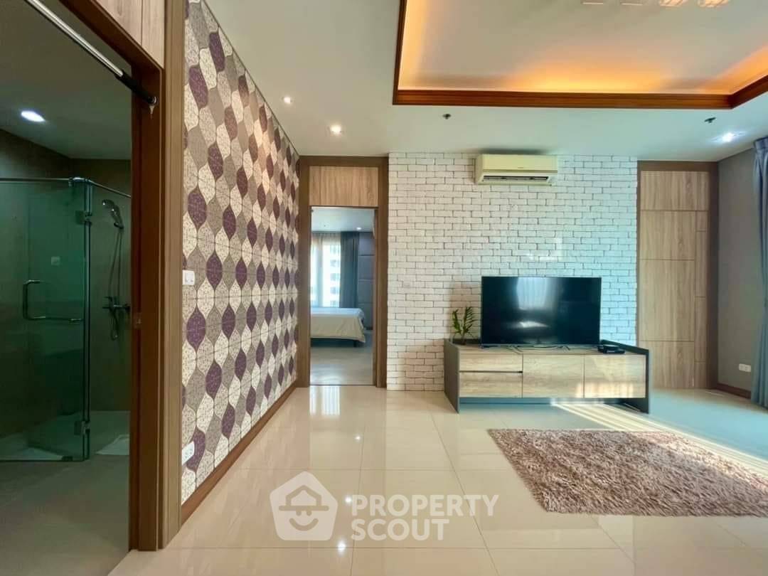 picture 2-BR Condo at Villa Asoke near MRT Phetchaburi (ID 2874489) - 3/12