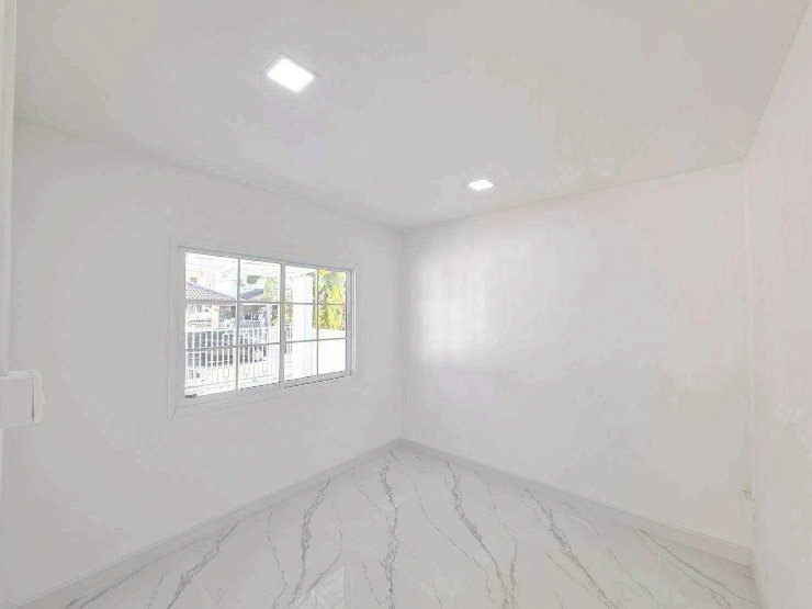 รูป บ้านเดี่ยว  ลำลูกกาคลองสี่  ลาดสวาย หมู่บ้านสิรารมย์  นัดชมบ้าน  085-318-6868​คุณวา - รูปที่ 15/16