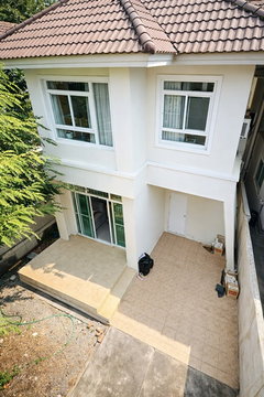 มิสทีน ใกล้ MRTราษฎร์พัฒนา 1.4กม.โรงเรียนนานาชาติ RIS 2.8 กม.3แอร์ บ้านเดี่ยว 2 ชั้น 3นอน รพ.รามคำแหง 2 1 กม. 2น้ำ 40 ตร.ว. 200 ตร.ม.