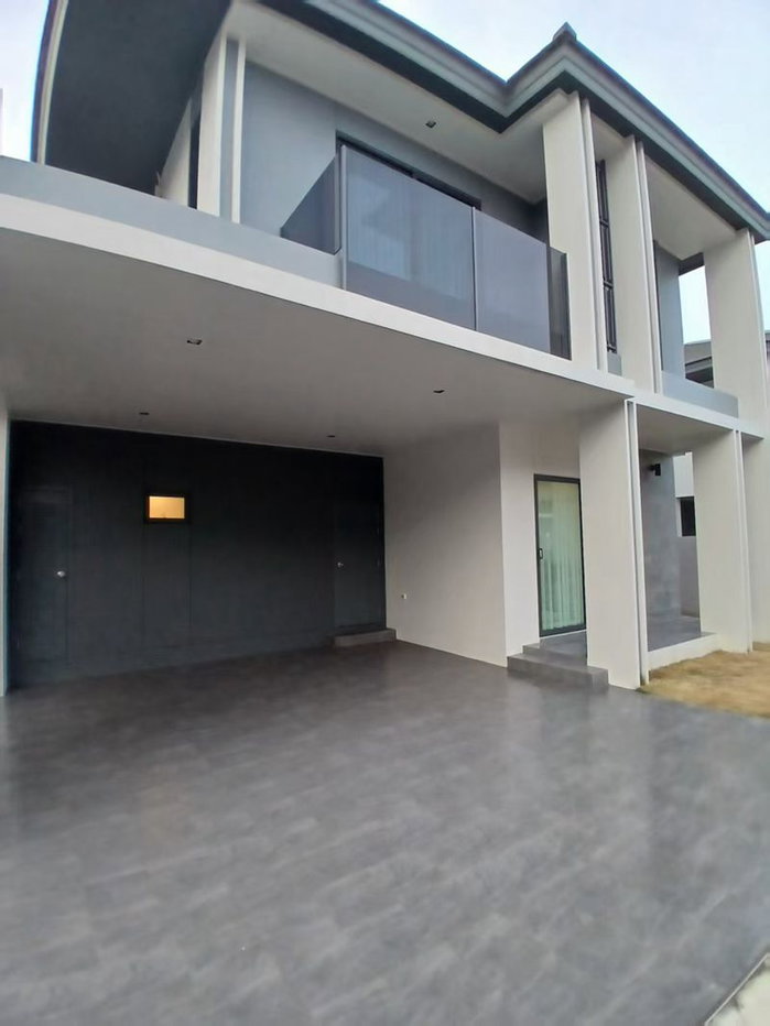 picture House for rent at Patta Element (3 bedrooms, 3 bathrooms) - 2/12
