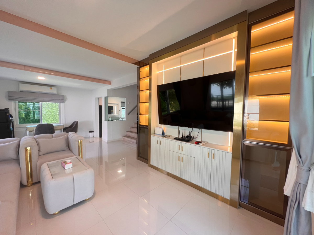 picture Beautiful, luxurious house for sale, "ready to move in immediately,"  - 33/41
