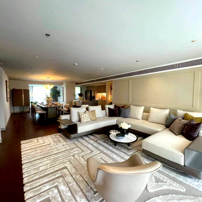 Condos for sale : Canvas 39  Refined Private Living in the Heart of Sukhumvit 39