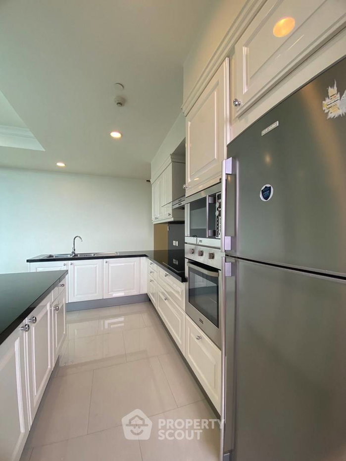 picture 2-BR Condo at Royce Private Residences near MRT Sukhumvit (ID 2874006) - 6/15