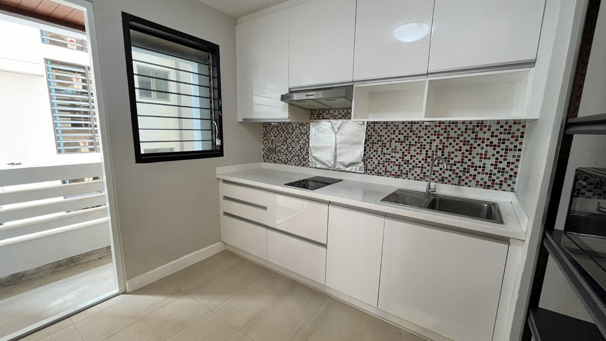 picture Luxury 2BR Condo in Sukhumvit | Oversized 122 SQM | High Yield Asset - [U1094704] - 9/17