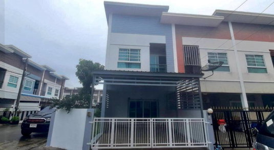 Townhouse for sale in Pattaya, affordable price, in Porntep Garden Ville 9, newly renovated.