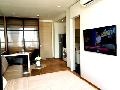 Condos for rent : P-50375 >> Condo for Rent near BTS Phrom Phong & MRT Queen Sirikit - Park Origin Phromphong. Price 23,000 THB! Tel 085-592-2897 Line: @easythaihome