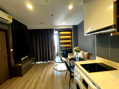 Condos for rent : For rent IDEO MOBI Asoke 1 bedroom  1 bathroom 