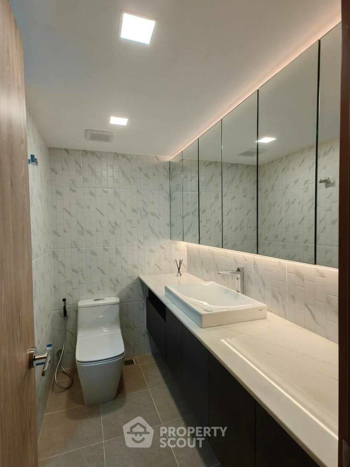 picture 3-BR Condo at Somkid Gardens Condominium near BTS Chit Lom (ID 1736733) - 48/50