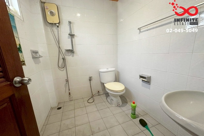 รูป ขายบ้านเดี่ยว 3 ชั้น เฉลิมพระเกียรติ ร.9 ซอย 28  หลังมุม  66 ตรว. ม.รื่นรมย์  - รูปที่ 11/13