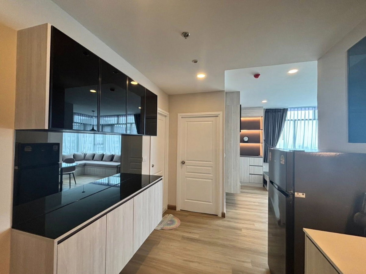 picture For Rent | The Strand Indeed Cond - 6/19