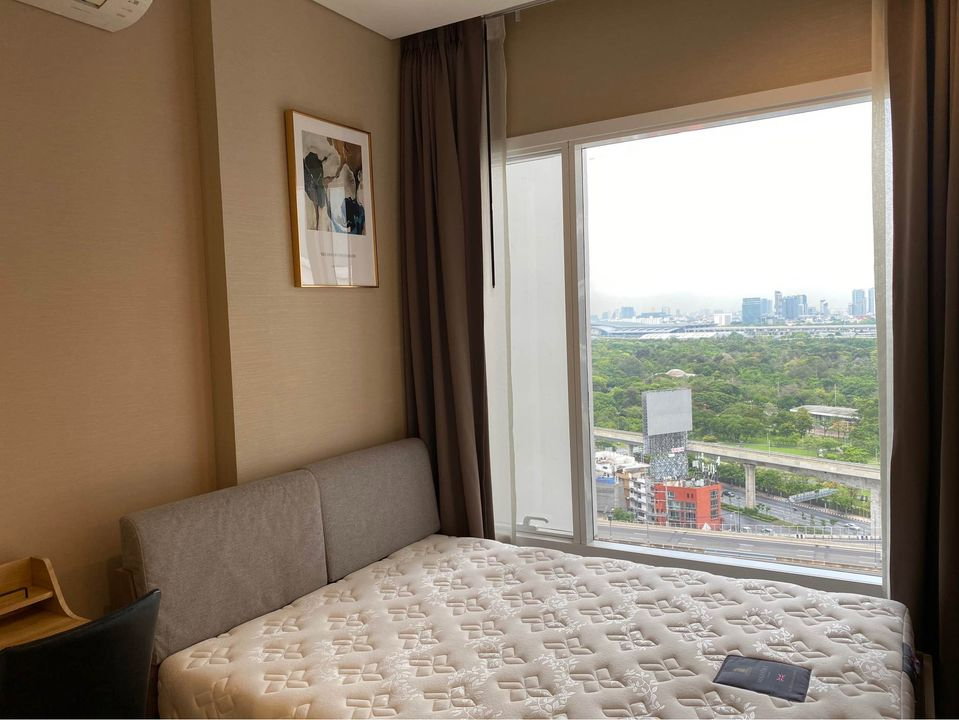 📍 สัมผัสชีวิตเหนือระดับ! คอนโด The Saint Residences พร้อมเฟอร์นิเจอร์ครบ (DSL837)
