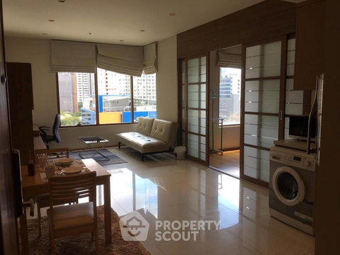 คอนโด 1-ห้องนอน ที่ ดิ เอ็มโพริโอ เพลส ใกล้ BTS พร้อมพงษ์ (ID 2873858)