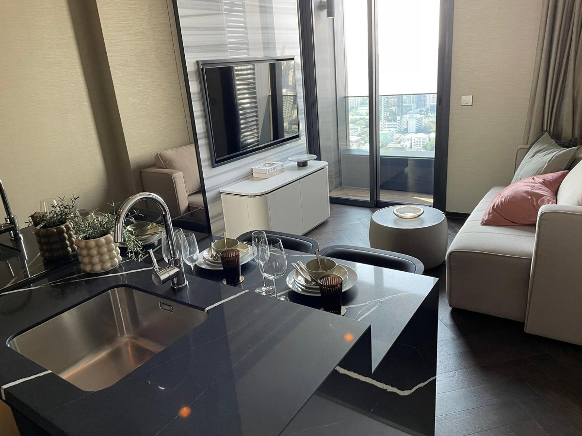 The esse sukhumvit 36 bts Thonglor 