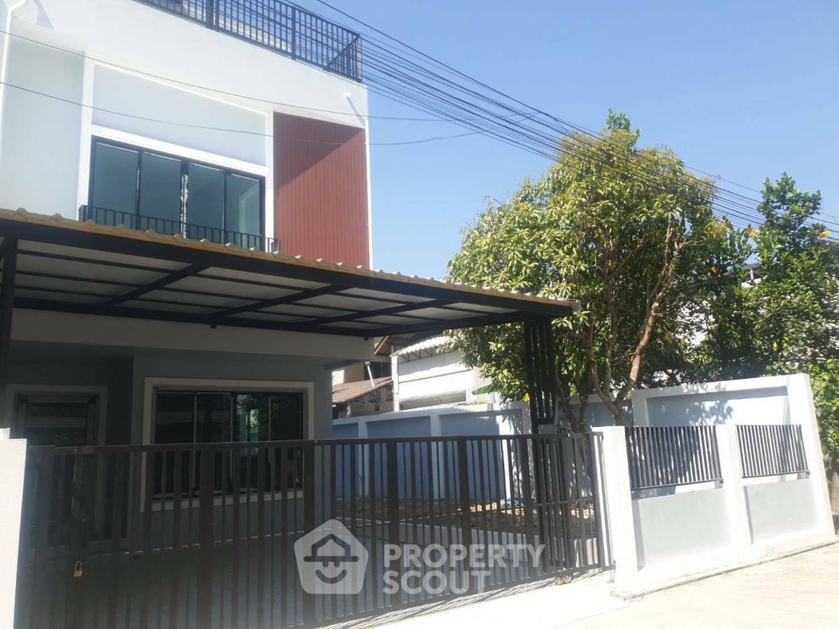 รูป ทาวน์เฮ้าส์ 3-ห้องนอน ใกล้ สนามบินเชียงใหม่ (ID 2870816) - รูปที่ 3/17