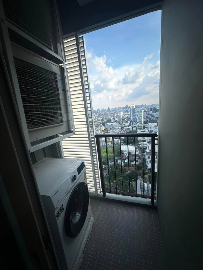 รูป 💎 สัมผัสชีวิตเหนือระดับ! คอนโด The Saint Residences พร้อมเฟอร์นิเจอร์ครบ (DSL1761) - รูปที่ 5/8
