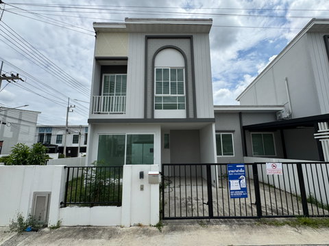🏡 ทาวน์โฮมหลังใหญ่ ทำเลกรุงเทพ–ปทุม เดินทางสะดวก พร้อมเข้าอยู่ | ชีวาโฮม กรุงเทพฯ–ปทุม