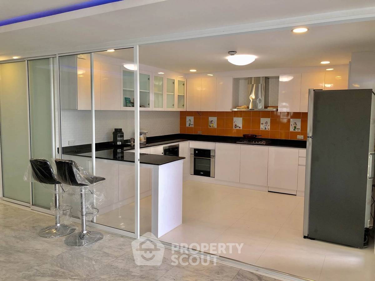 picture 3-BR Condo at DS Tower 1 near BTS Phrom Phong (ID 2873218) - 5/18