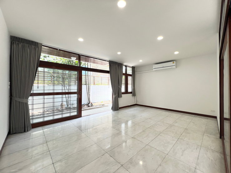 รูป 🏡✨ For Rent | ให้เช่า บ้านเดี่ยวสุขุมวิท 71 รีโนเวทใหม่ทั้งหลัง สไตล์คลาสสิค ใกล้โรงเรียนนานาชาติ  - รูปที่ 11/62