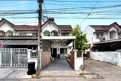 ทาวน์โฮม วิทยาลัยเทคโนโลยีปัญญาภิวัฒน์ : หมู่บ้านเพ็ญรัตนา บางกระสอ แปลงมุม ต่อเติมครบ ทำเลดีใกล้เซ็นทรัล นอร์ทวิลล์
