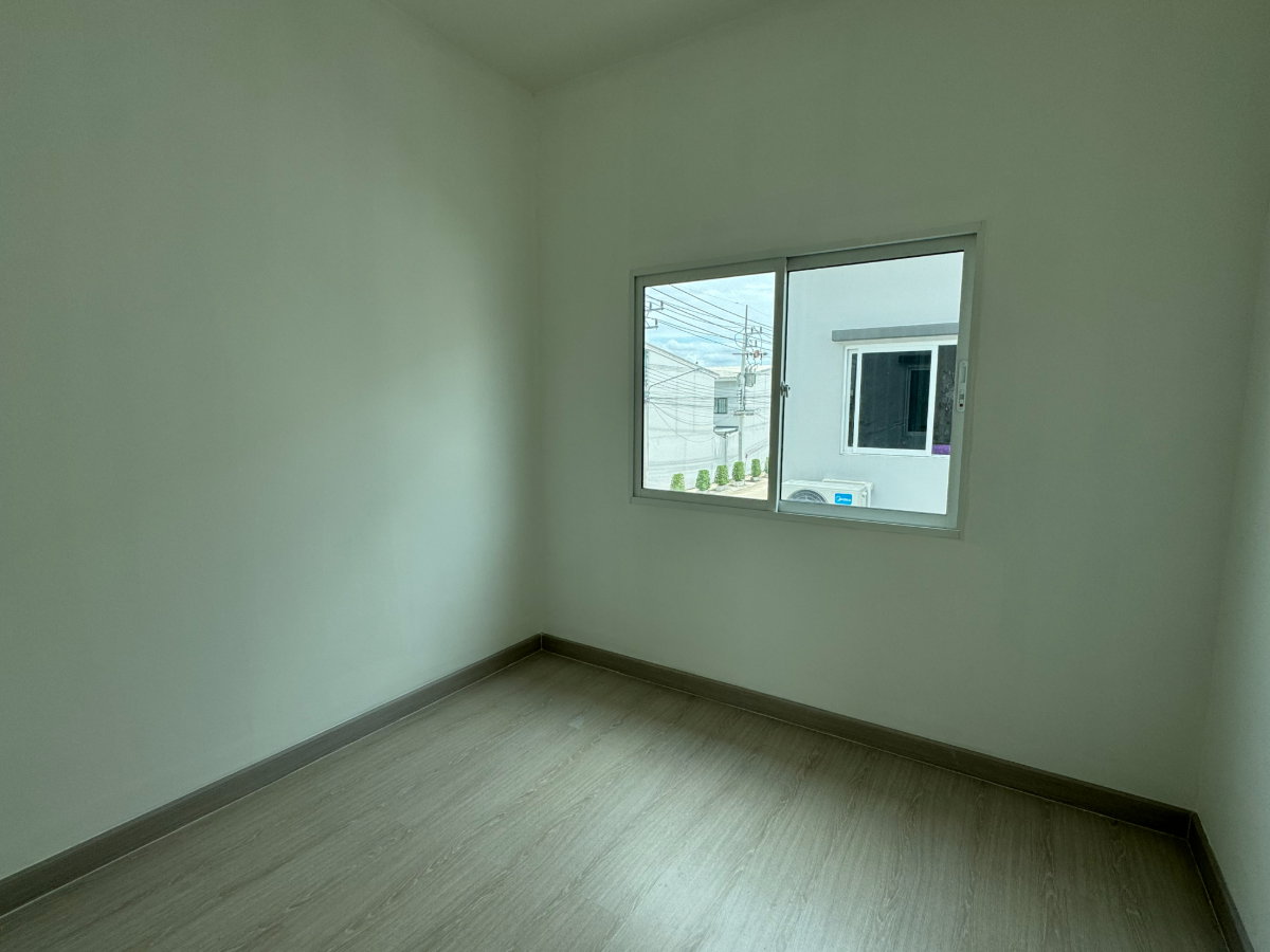 รูป 🏡 ทาวน์โฮมหลังใหญ่ ทำเลกรุงเทพ–ปทุม เดินทางสะดวก พร้อมเข้าอยู่ | ชีวาโฮม กรุงเทพฯ–ปทุม - รูปที่ 8/12