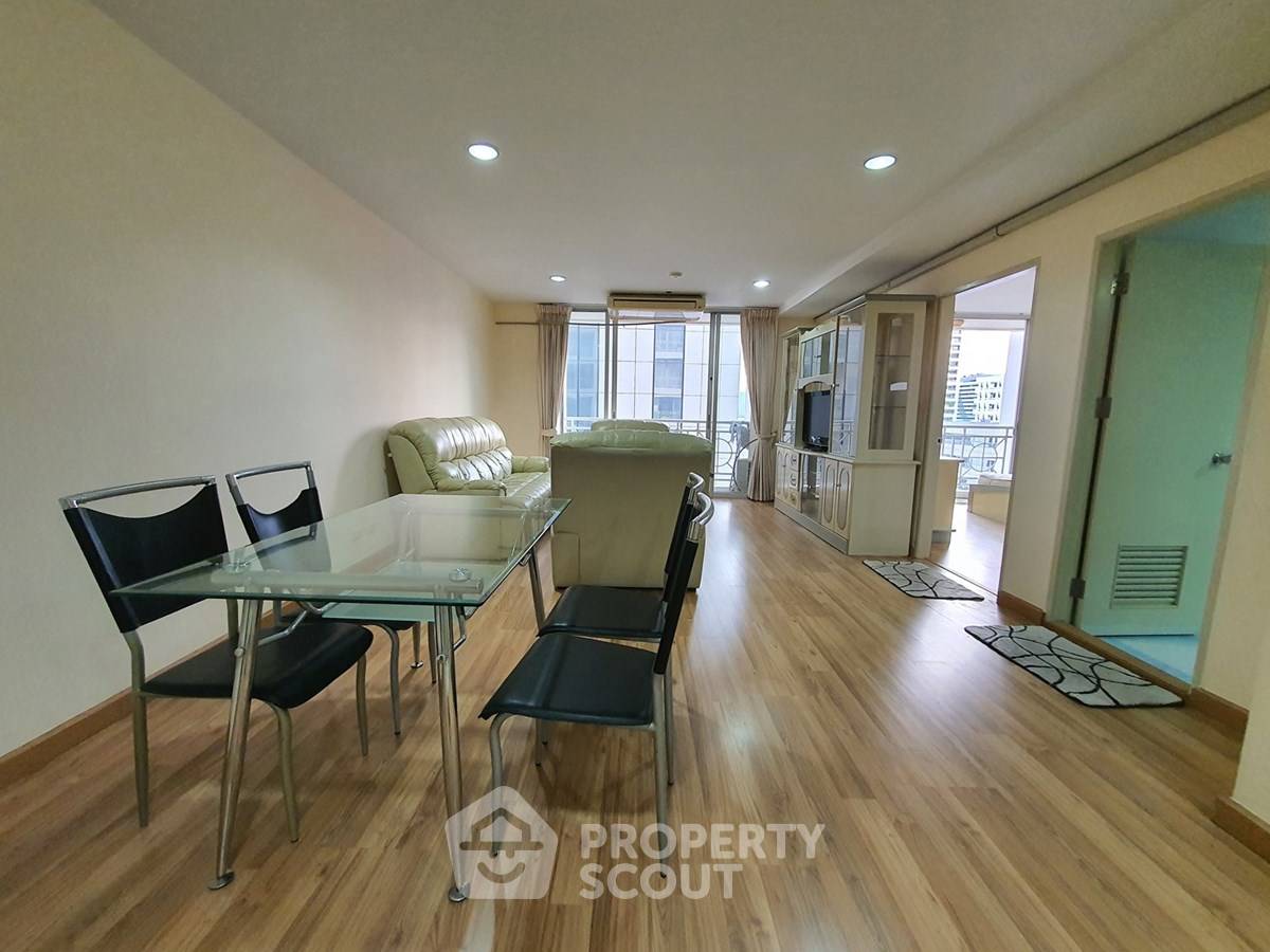 picture 2-BR Condo at Asoke Place near MRT Sukhumvit (ID 2874242) - 3/12
