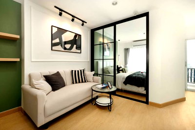 Condos for sale Lat Phrao Wang Hin Road : 🔥 Condo near MRT Ladprao - Rare Deal! Only 1.75 Million Baht! | The Next Ladprao 44 🔥