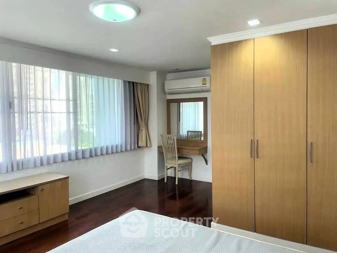 picture 3-BR Condo at Acadamia Grand Tower near BTS Phrom Phong (ID 2873666) - 13/17