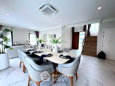 Houses for sale Chonburi : 4-BR Villa at The Lavish Pattaya close to Pattaya (ID 2876774)