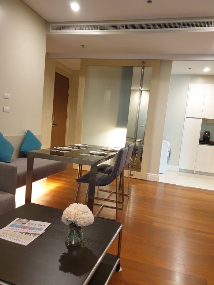 รูป ▚ LI196ツ ให้เช่า: Bright Sukhumvit 24 ✨ 1 ห้องนอน 68 ตร.ม. ห้องมุมส่วนตัว วิวสระว่ายน้ำ พร้อมระเบียง 2 ด้าน! 🏙️🏊‍♂️ - รูปที่ 7/11