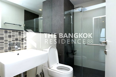 Condos for sale : Urbano Absolute Sathon-Taksin near BTS Krung Thonburi Condo in Central City at an Affordable Price