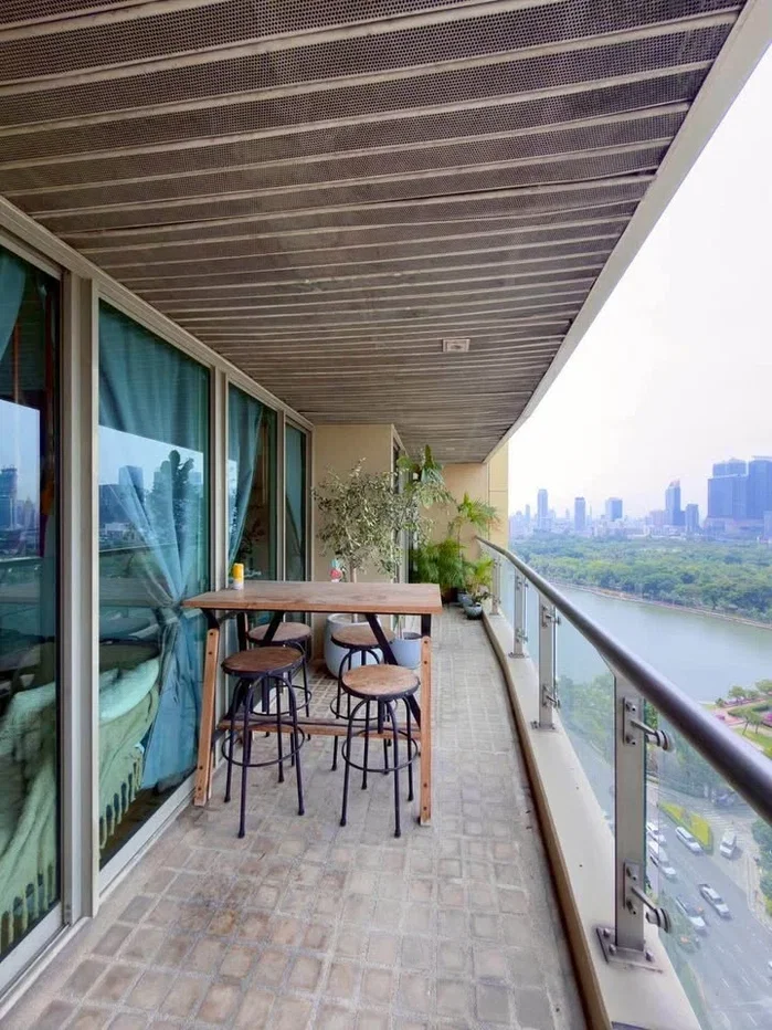 picture A035154 The Lake Condominium - 1/8