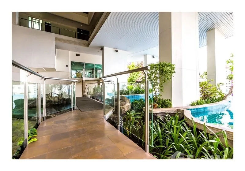 รูป คอนโดให้เช่า 2 ห้องนอน ในโครงการ สกาย วอล์ค เรสซิเดนซ์ 153533 - รูปที่ 23/26