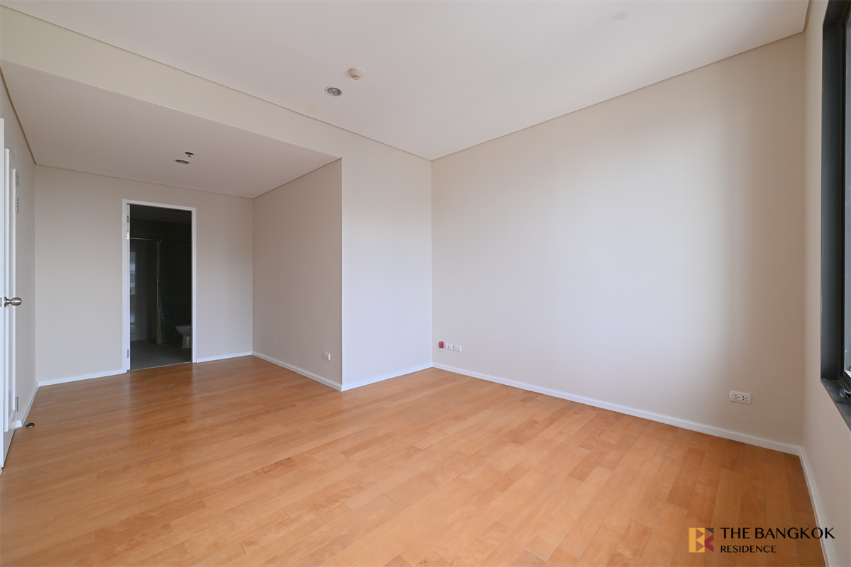 picture Villa Asoke near MRT Phetchaburi Station Luxuriously Elevated Unit - 8/10