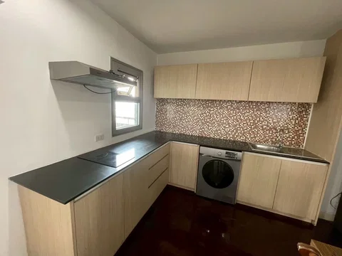 A034465 42 Condominium