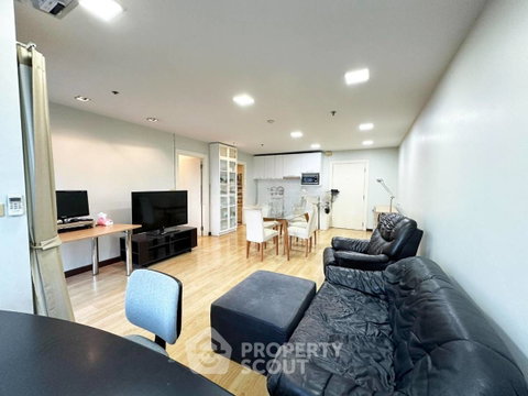 1-BR Condo at Silom Suite Condominium near BTS Saint Louis (ID 1481130)