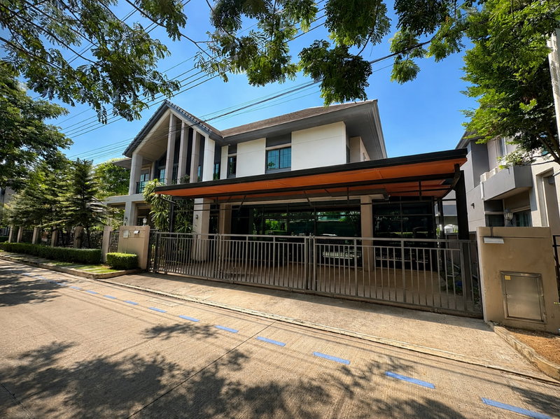 ขายบ้านเดี่ยว : ขายด่วน บ้านหรูหลังมุม Bangkok Boulevard Chaengwattana 2 ลดราคาขาดทุนกว่า 8 ล้านบาท จากมูลค่ารวมกว่า 24 ล้าน เหลือเพียง 16 ล้าน Built-in ทั้งหลัง