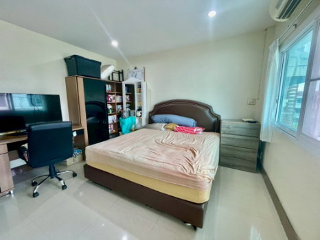 รูป ขายด่วน!! ราคาพิเศษ ทาวน์เฮาส์ 3 ชั้น ทำเลดี ซ.รามคำแหง 176 ใกล้รถไฟฟ้าสายสีส้ม สถานีเคหะรามคำแหง เพียงไม่กี่นาที - รูปที่ 7/12