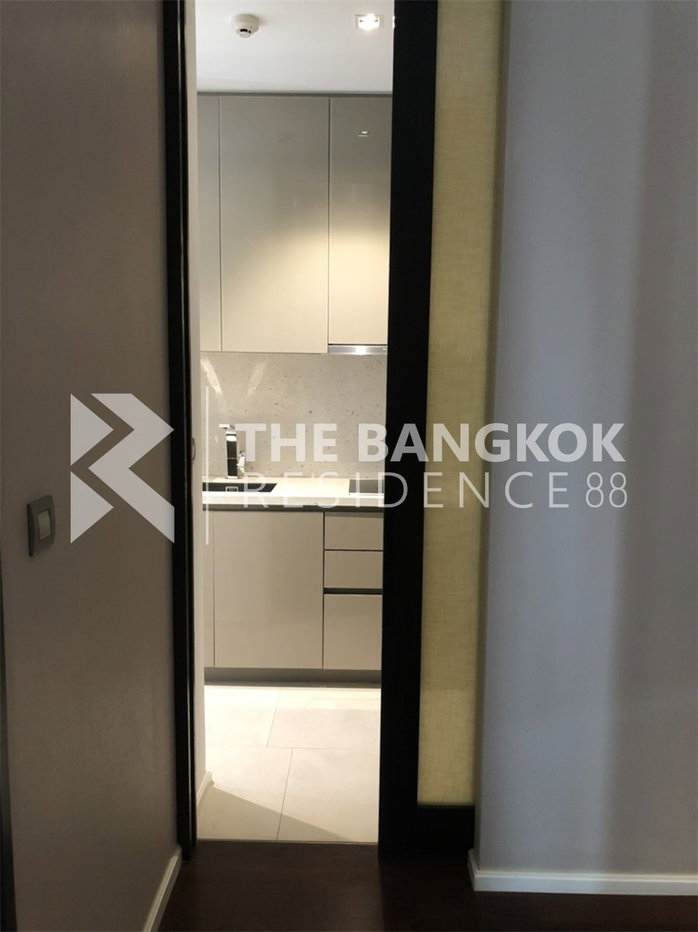 picture Easy Travel, Fully Utilized Space The Diplomat 39 near BTS Phrom Phong - 9/10