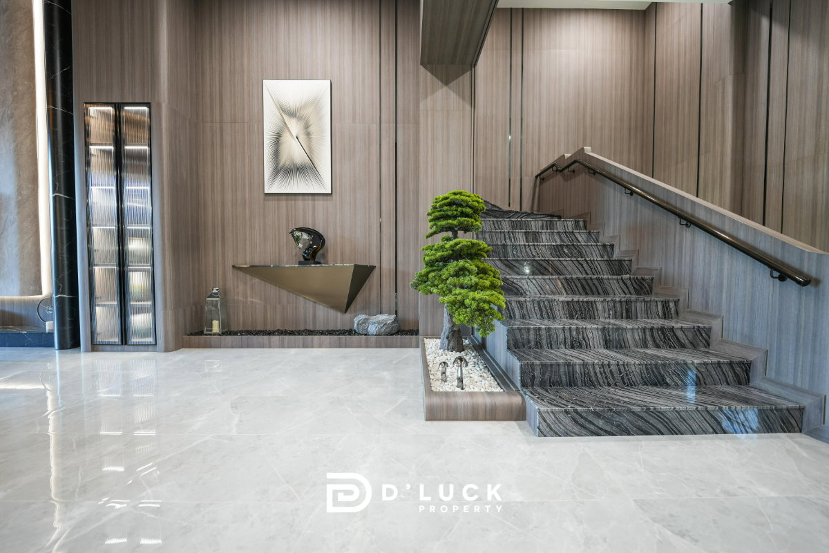 รูป ขายวิลล่าหรู ระดับ 𝐔𝐥𝐭𝐫𝐚-𝐋𝐮𝐱𝐮𝐫𝐲 ในพัทยา 8 ห้องนอน วิวทะเลสาบ - รูปที่ 25/48