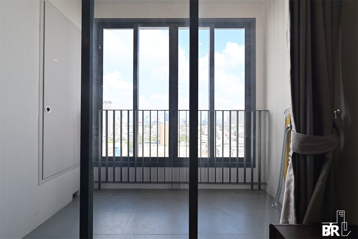 picture High-potential Location, Not as Expensive as You Think Q Chidlom Phetchaburi - 6/10