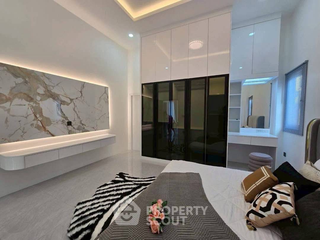 picture 3-BR House close to East Pattaya (ID 2878066) - 7/15