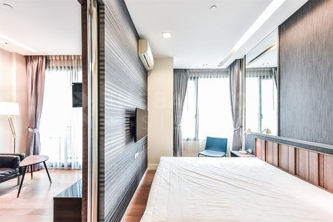 Hurry, big discount is ending! Equinox Phahol-Vipha