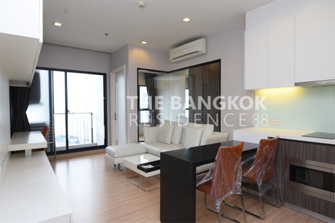 Urbano Absolute Sathon-Taksin near BTS Krung Thonburi Condo in Central City at an Affordable Price