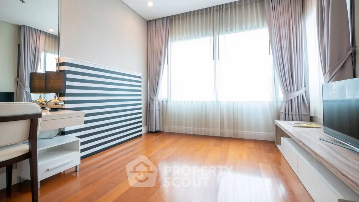 รูป คอนโด 3-ห้องนอน ที่ ไบร์ท สุขุมวิท 24 คอนโดมิเนียม ใกล้ BTS พร้อมพงษ์ (ID 2873789) - รูปที่ 8/8
