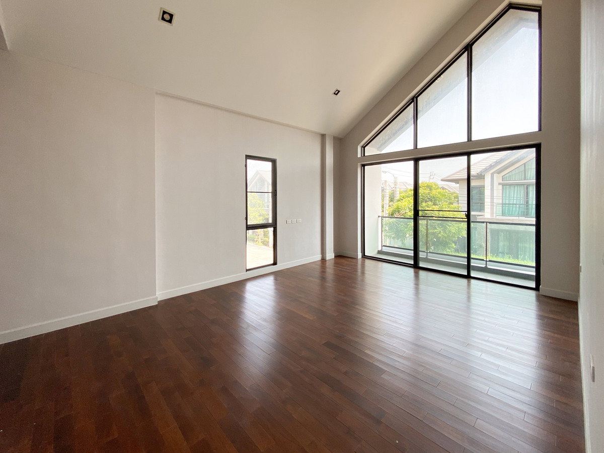รูป ขายบ้านเดี่ยวไซส์ใหญ่ Bangkok Boulevard พระราม 9 สภาพใหม่ 4 นอน 4 น้ำ 16.9ลบ. - รูปที่ 14/42