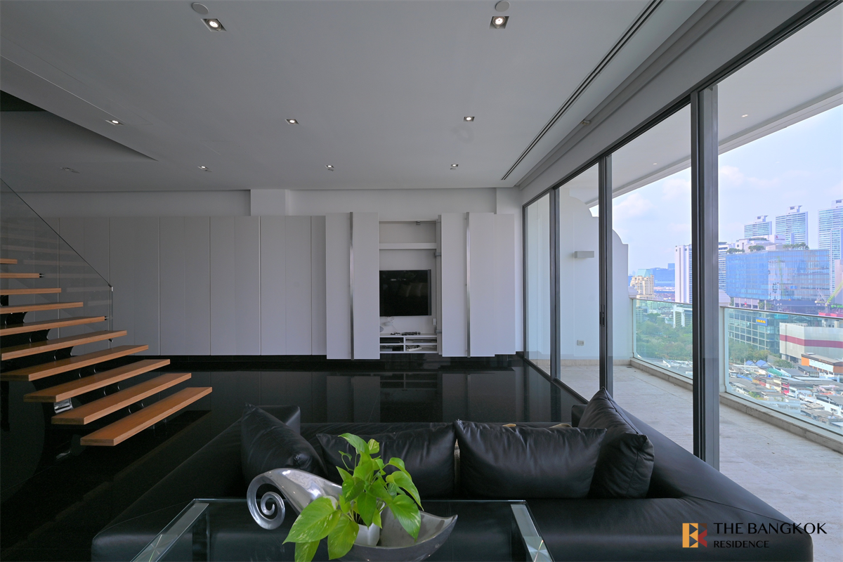 รูป ยูนิต Luxury หรูหราแบบไม่ต้องรอ เลอ รัฟฟิเน่ สุขุมวิท 39 ใกล้ BTS สถานีพร้อมพงษ์ - รูปที่ 1/10