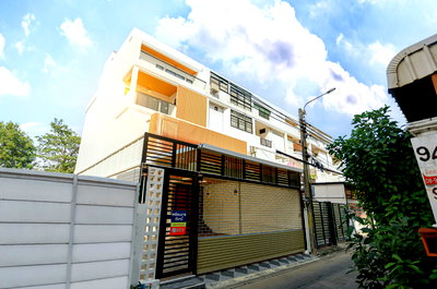 โฮมออฟฟิศ กรุงเทพมหานคร : CS109 🏡 No. 1  Home office ประชาอุทิศ ซอย 1 พร้อมขายละน้า 