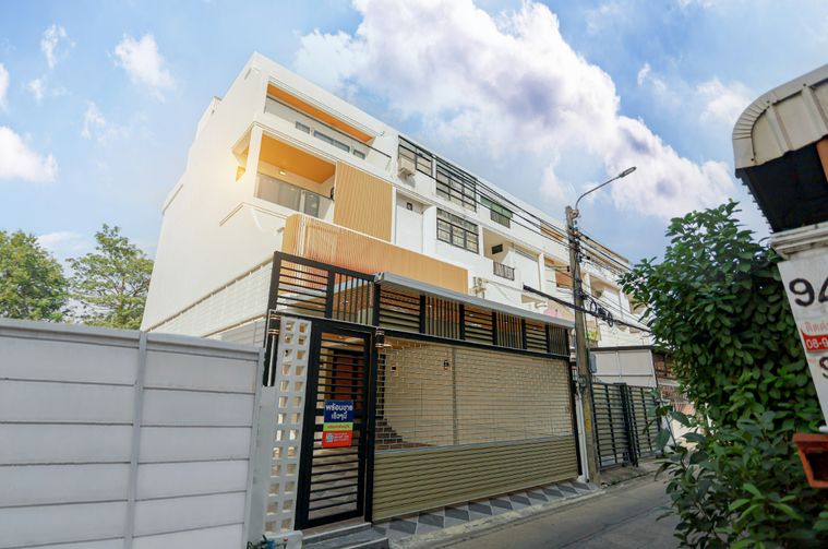 CS109 🏡 No. 1  Home office ประชาอุทิศ ซอย 1 พร้อมขายละน้า 
